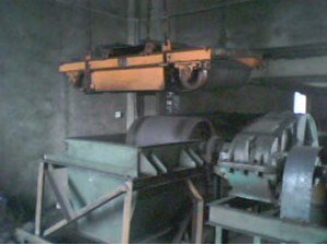 自卸式電磁除鐵器使用現(xiàn)場